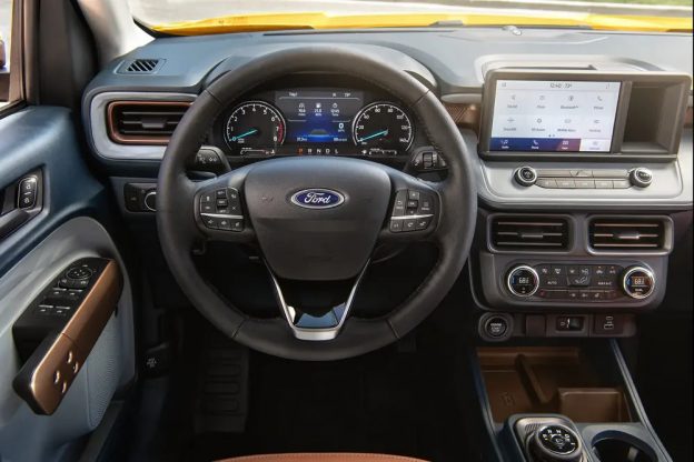 An In Depth Look At The Interior Of The 2022 Ford Maverick | 21 Cylinders